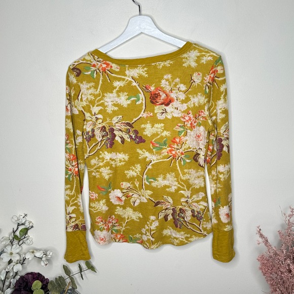 ANTHROPOLOGIE x PILCRO Floral Yellow Thermal Henley Top {VV13} - Picture 4 of 6